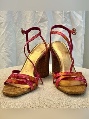 Ted Baker Pink & Orange Floral Ankle-Strap Block Heels - never worn!